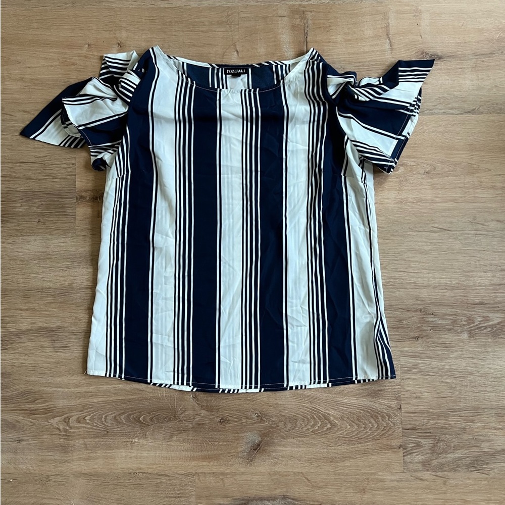 Roz & Ali Navy and White Striped Ruffle Sleeve Top